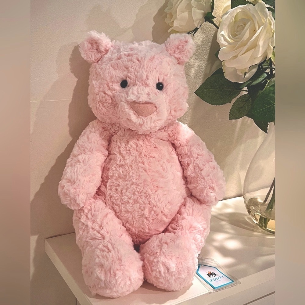 Jellycat Large Leola Bear